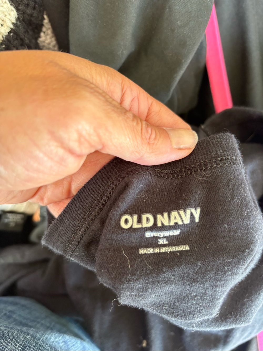 Old Navy Black Graphic "ART DEPT" Tee - Picture 5 of 5